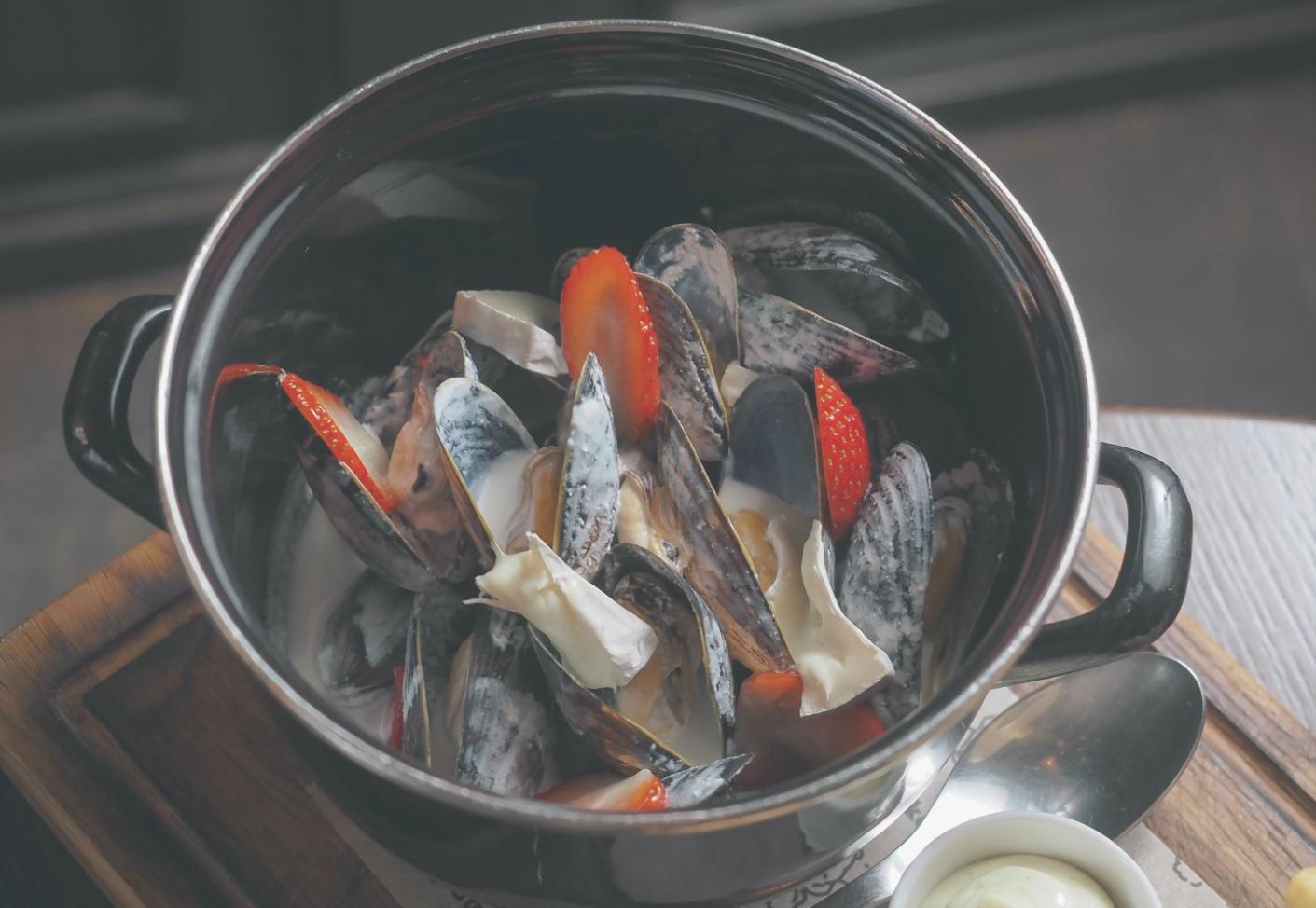 Simple cooking setup demonstrating easy recipe techniques